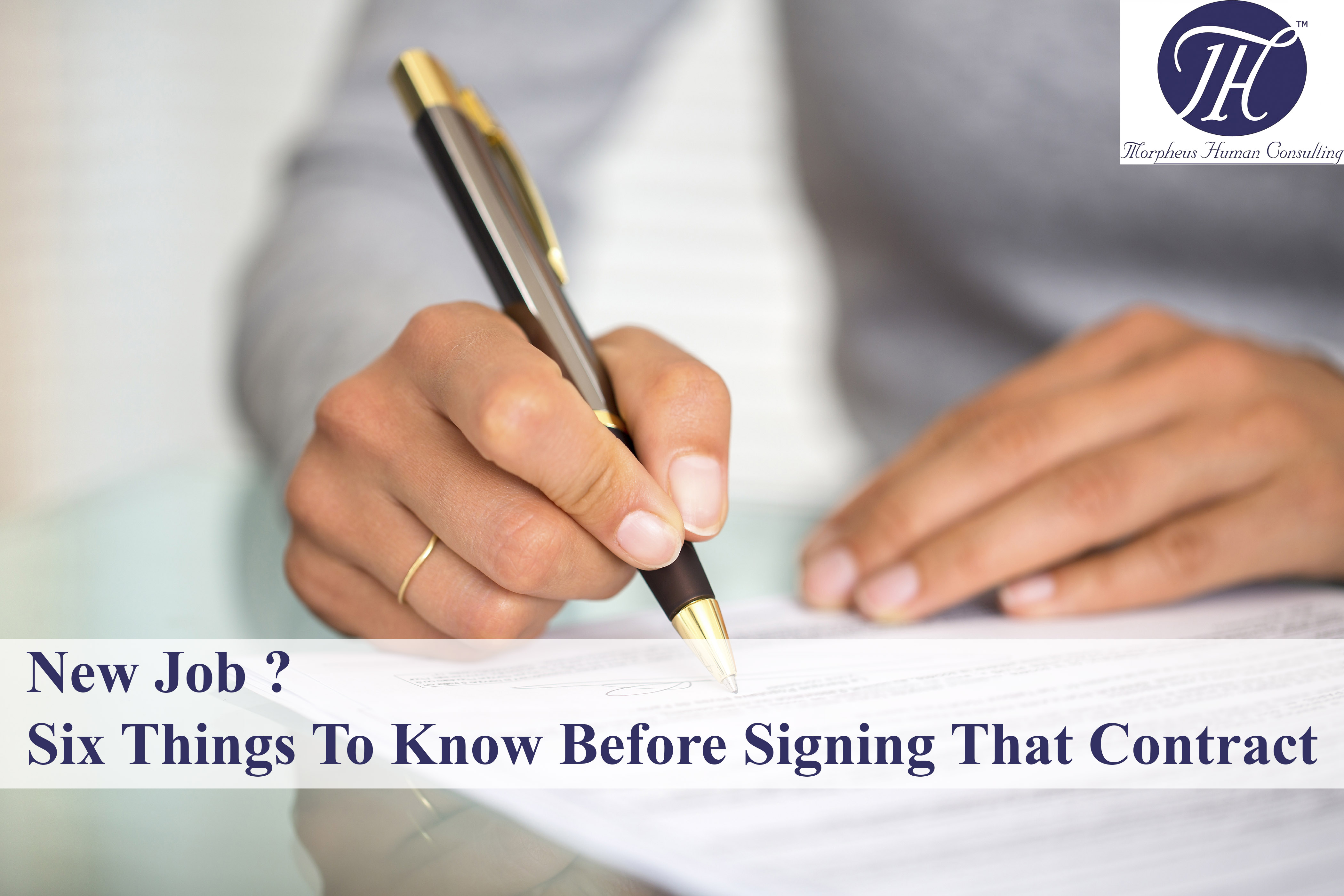 Signing back. Подписание документов. Человек подписывает бумаги. Подпись документов. Документ и ручка.